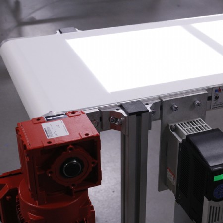 GUF-P 2000 Back Lit Conveyor